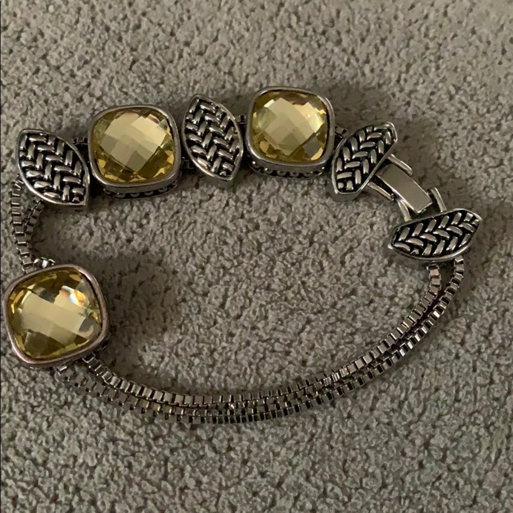 Silver colored fashion bracelet